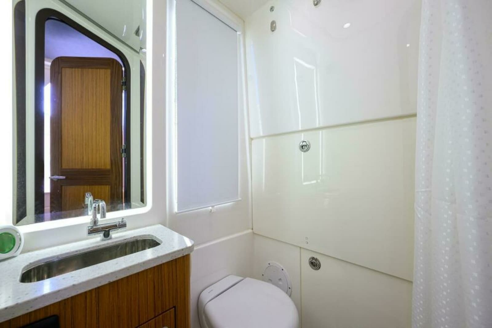2021 Solace Center Console - Photo 5