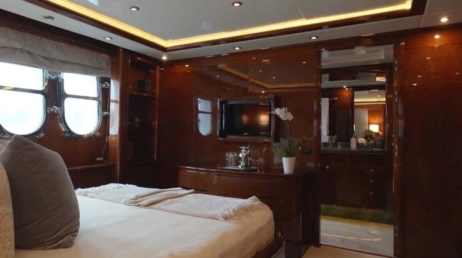 2004 Benetti 145 Vision - Photo 33