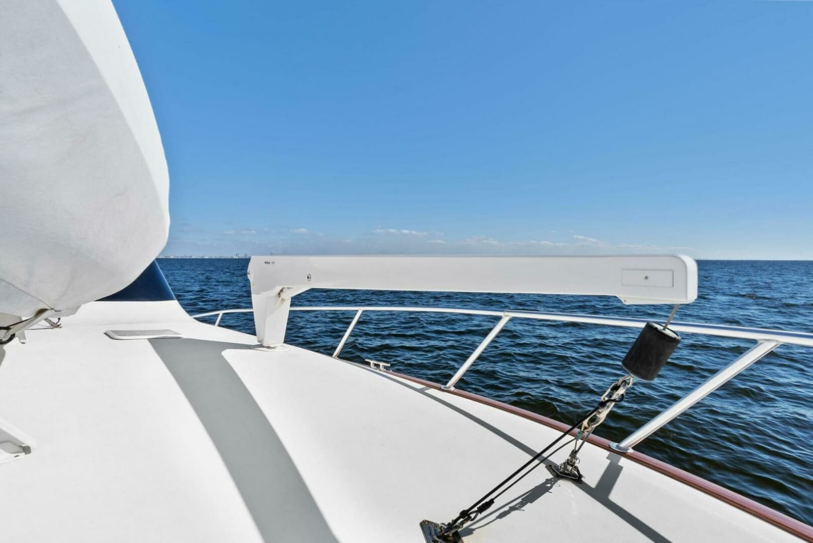 2002 Viking 65 Convertible - Photo 51