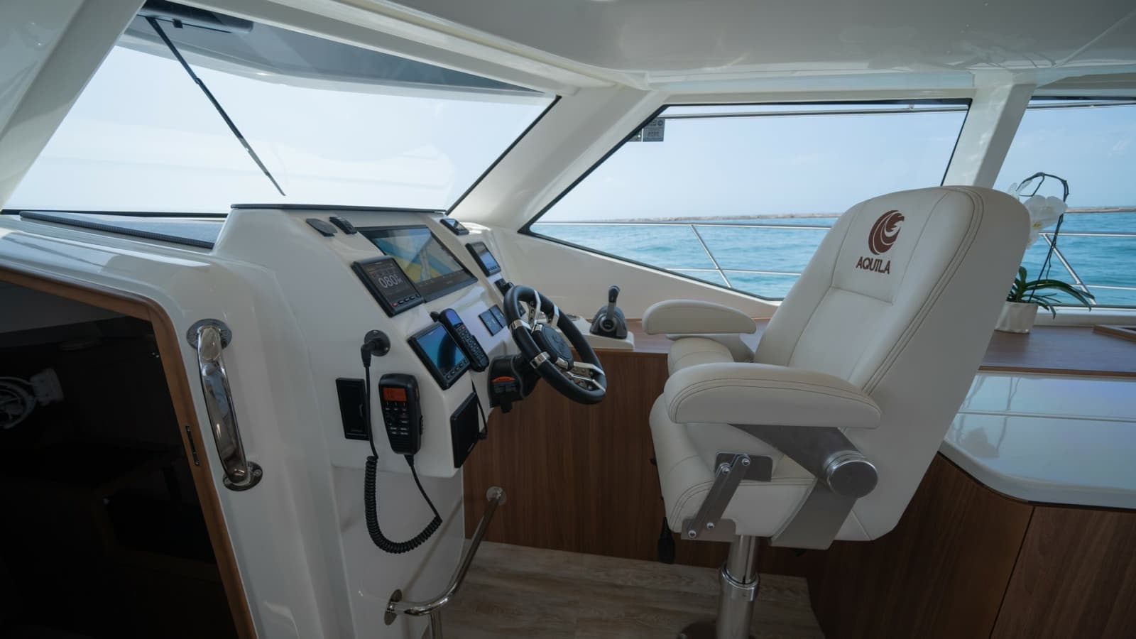 2021 Aquila 44 Motor Yacht - Photo 34