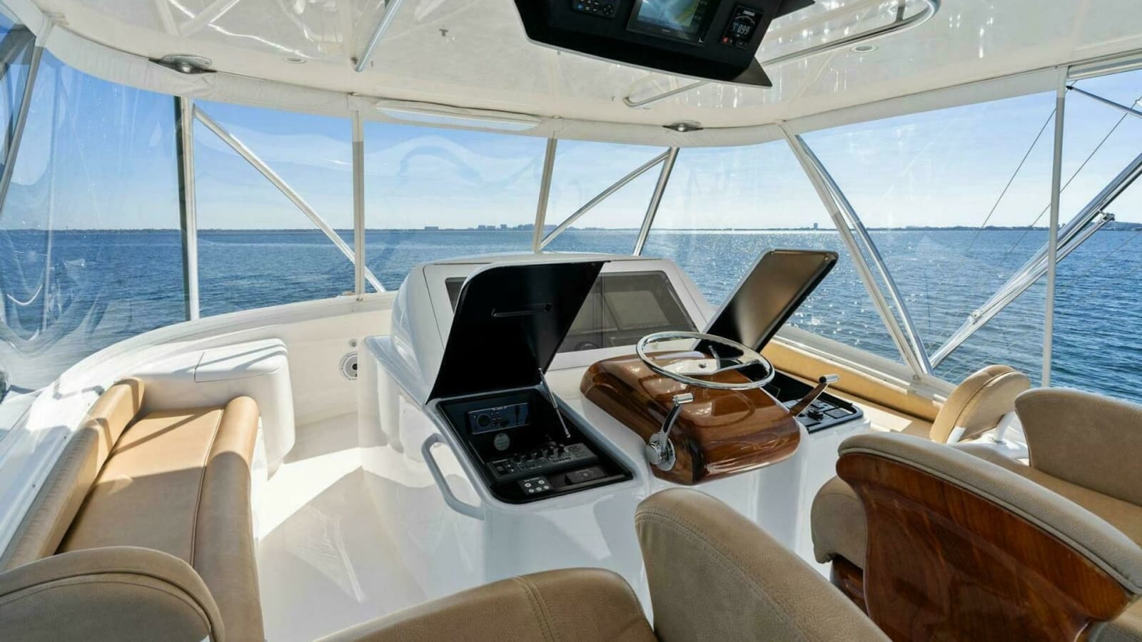 2013 Viking 55 Convertible - Photo 64