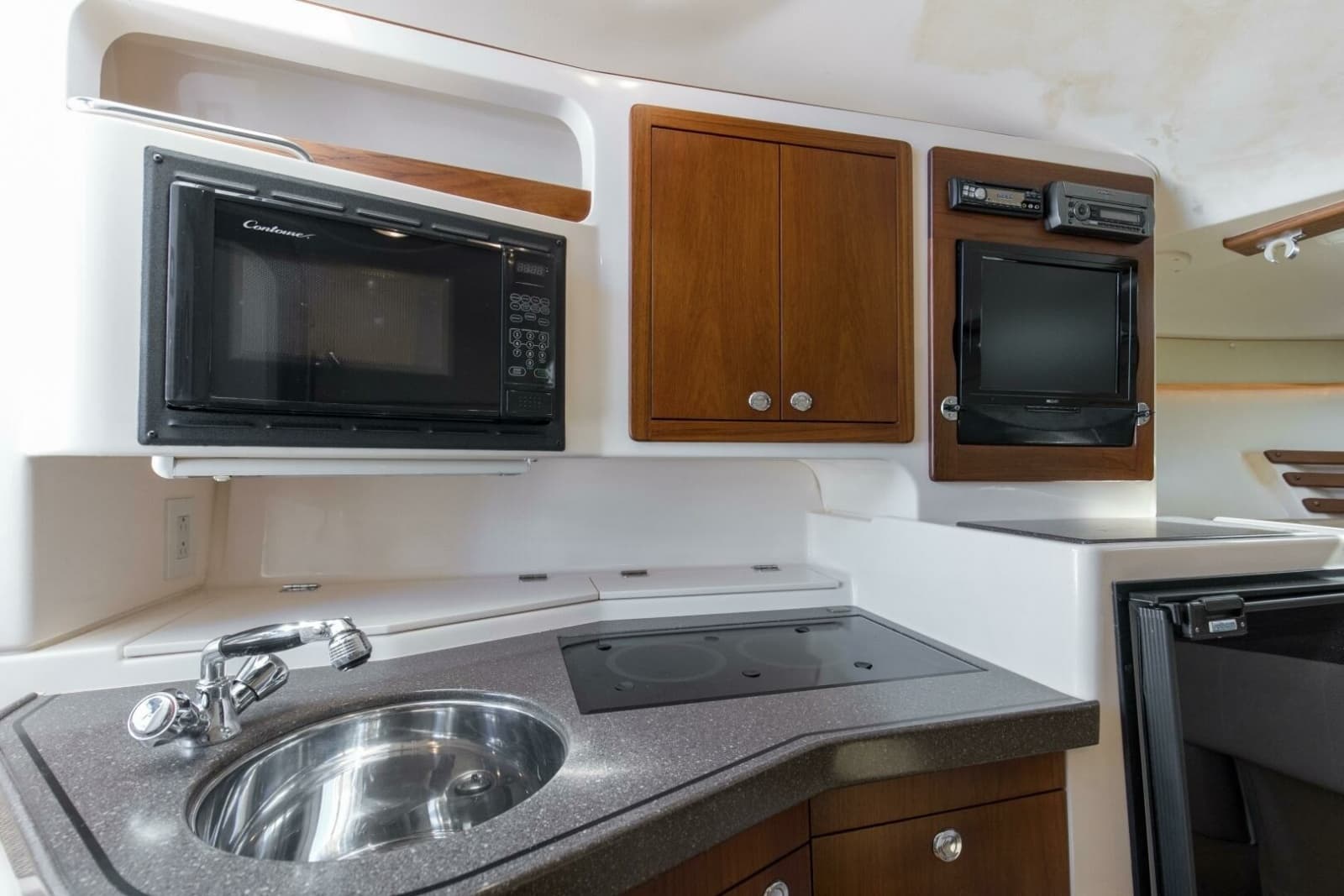 2009 Grady-White 330 Express - Photo 7