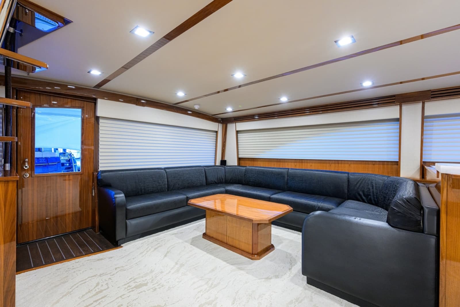 2023 Viking 80 Skybridge - Photo 3