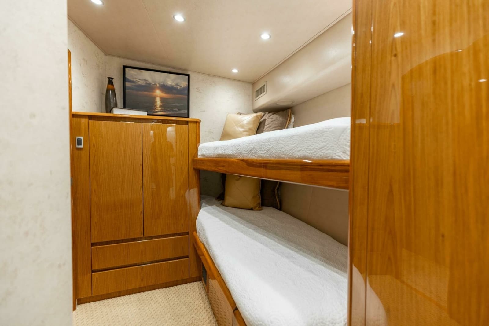 2013 Viking 76 Convertible - Photo 45