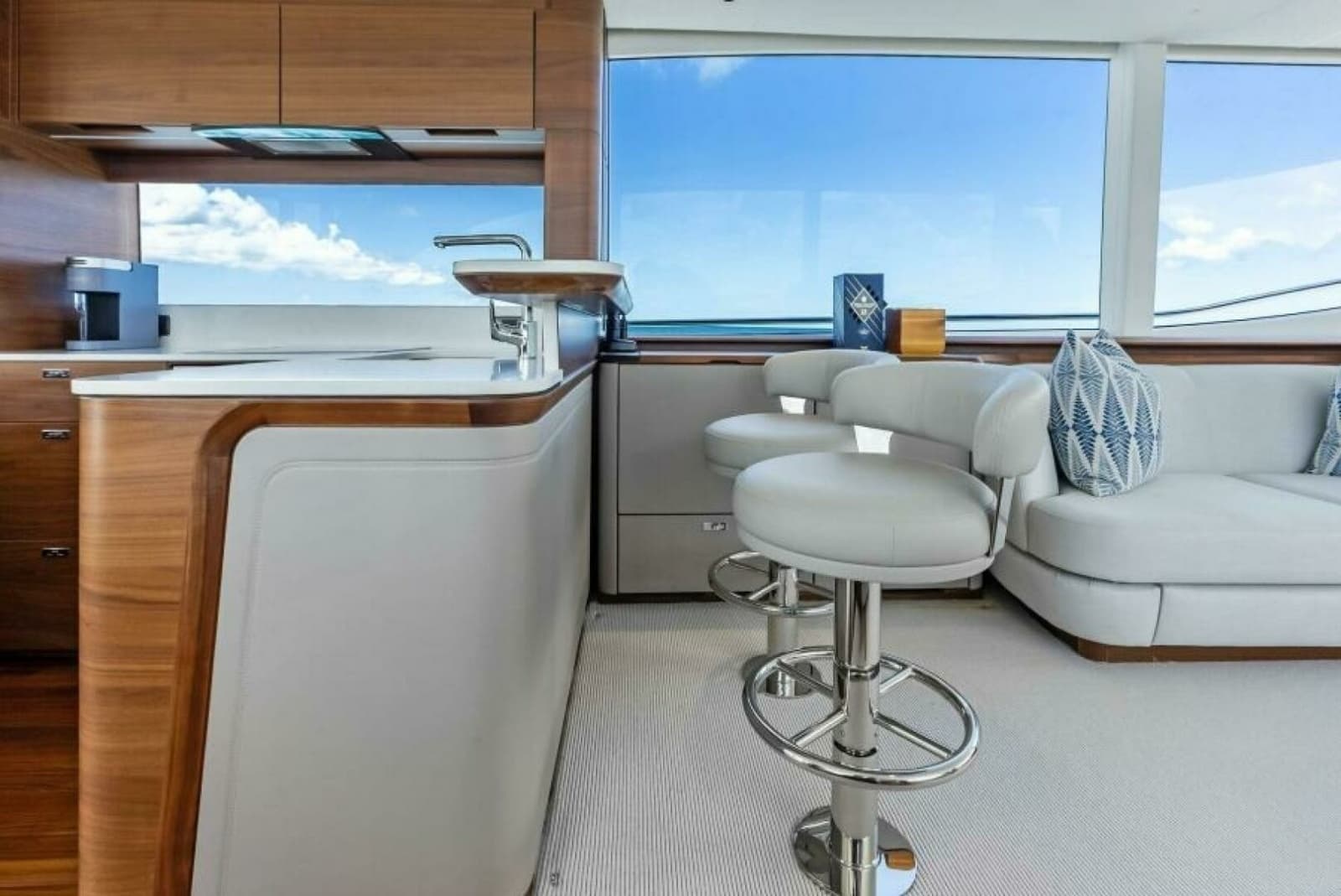 2024 Princess Y72 Motor Yacht - Photo 53