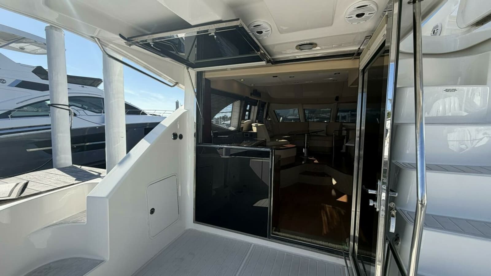 2008 Sea Ray 47 Sedan Bridge - Photo 15