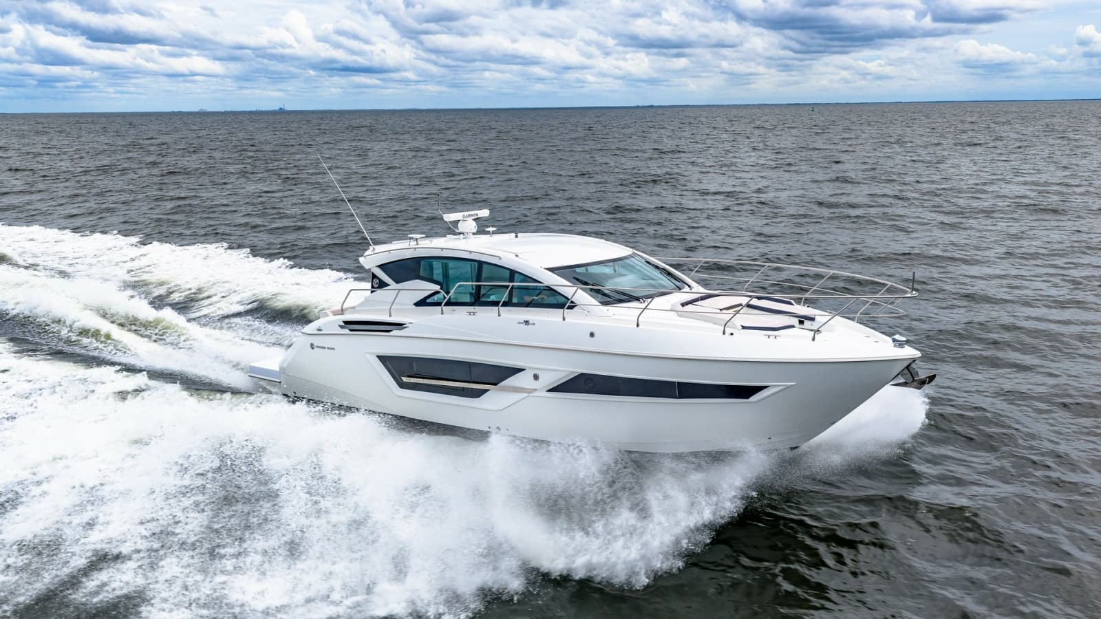 2019 Cruisers Yachts Cantius 46 - Photo 89
