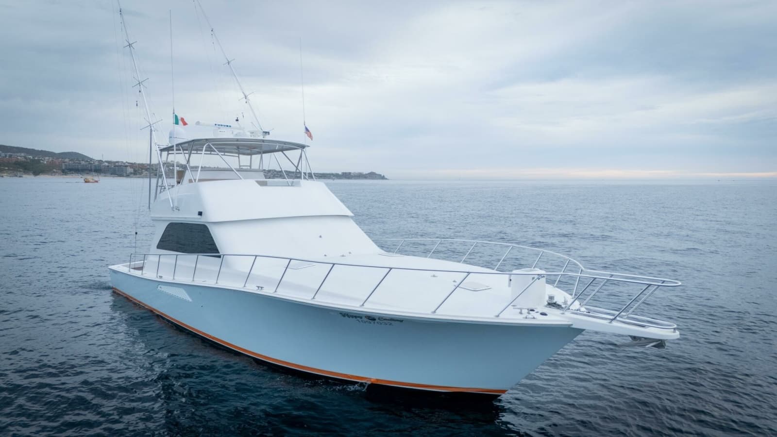 2000 Viking 55 Convertible - Photo 6