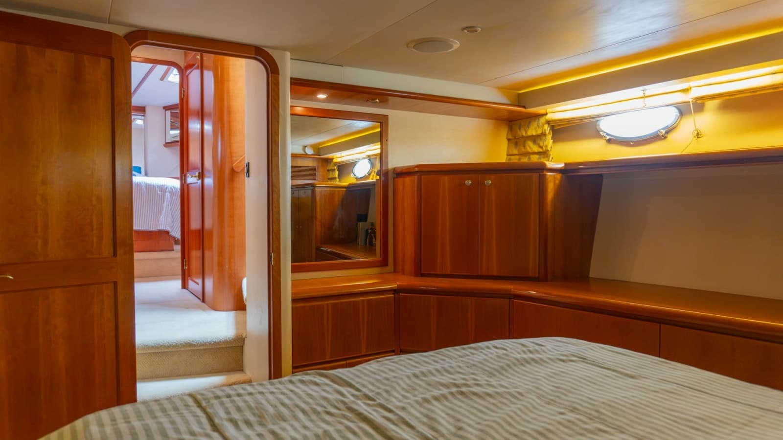 2002 West Bay 70 Yachtfisher - Photo 22