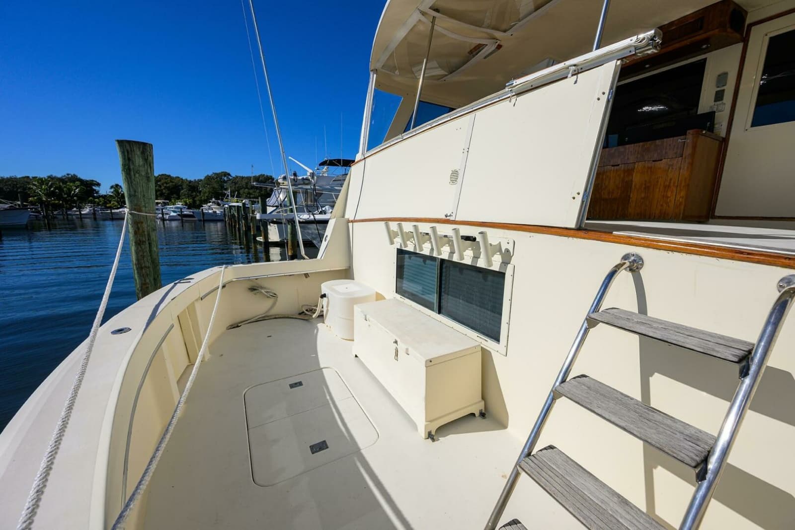 1987 Hatteras 63 Motor Yacht - Photo 50