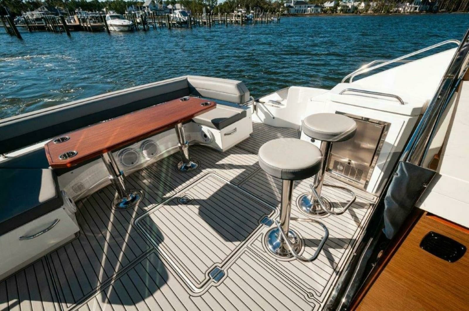 2020 Cruisers Yachts 60 Cantius - Photo 37