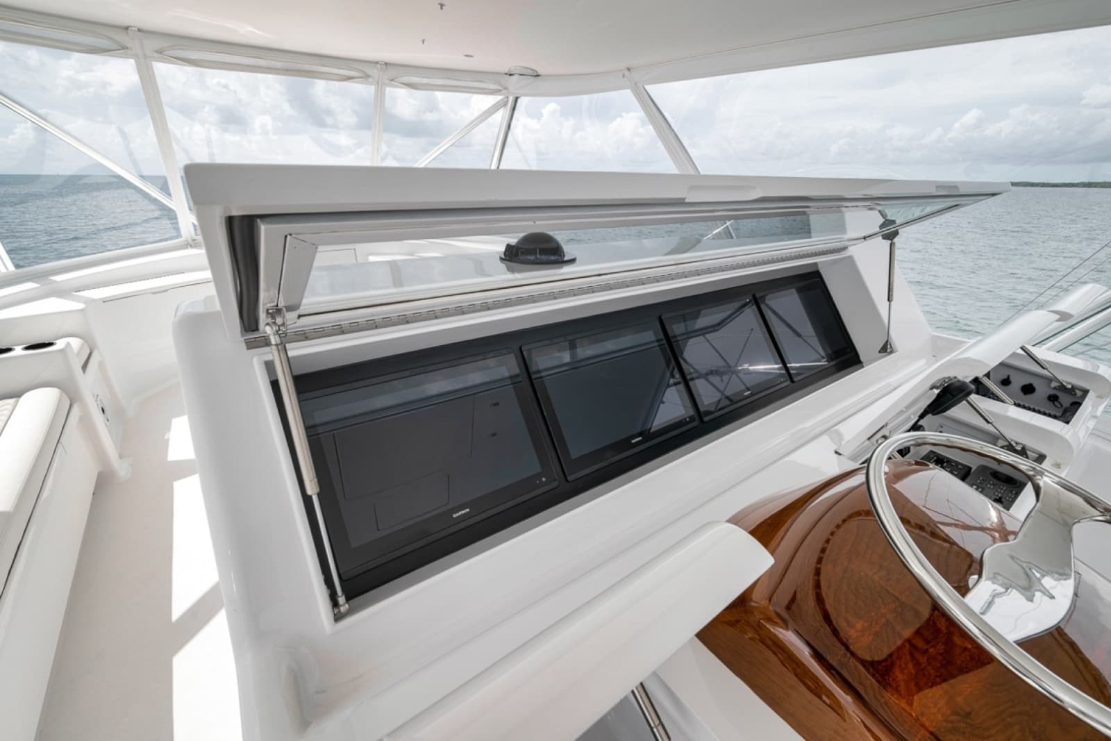 2021 Weaver 75 Convertible - Photo 41