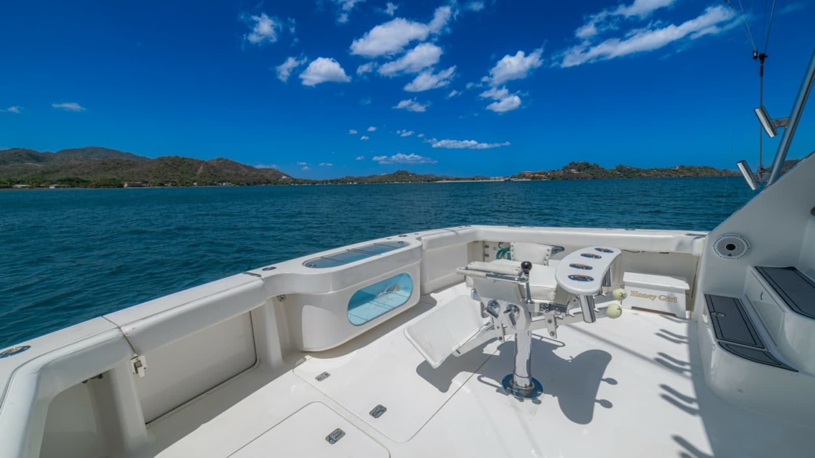 2005 Viking 61 Convertible - Photo 55