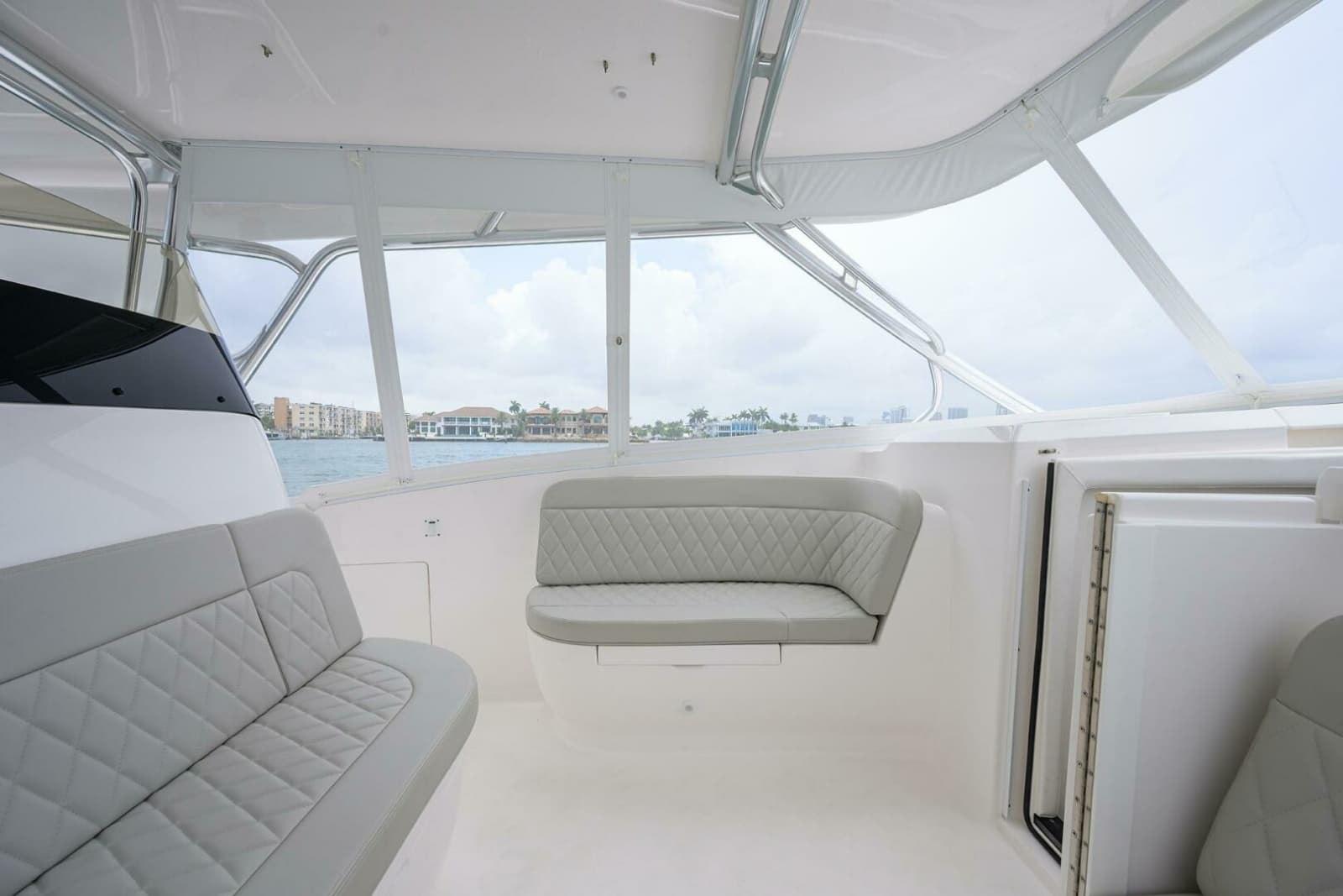 2023 Intrepid 41 Valor - Photo 23