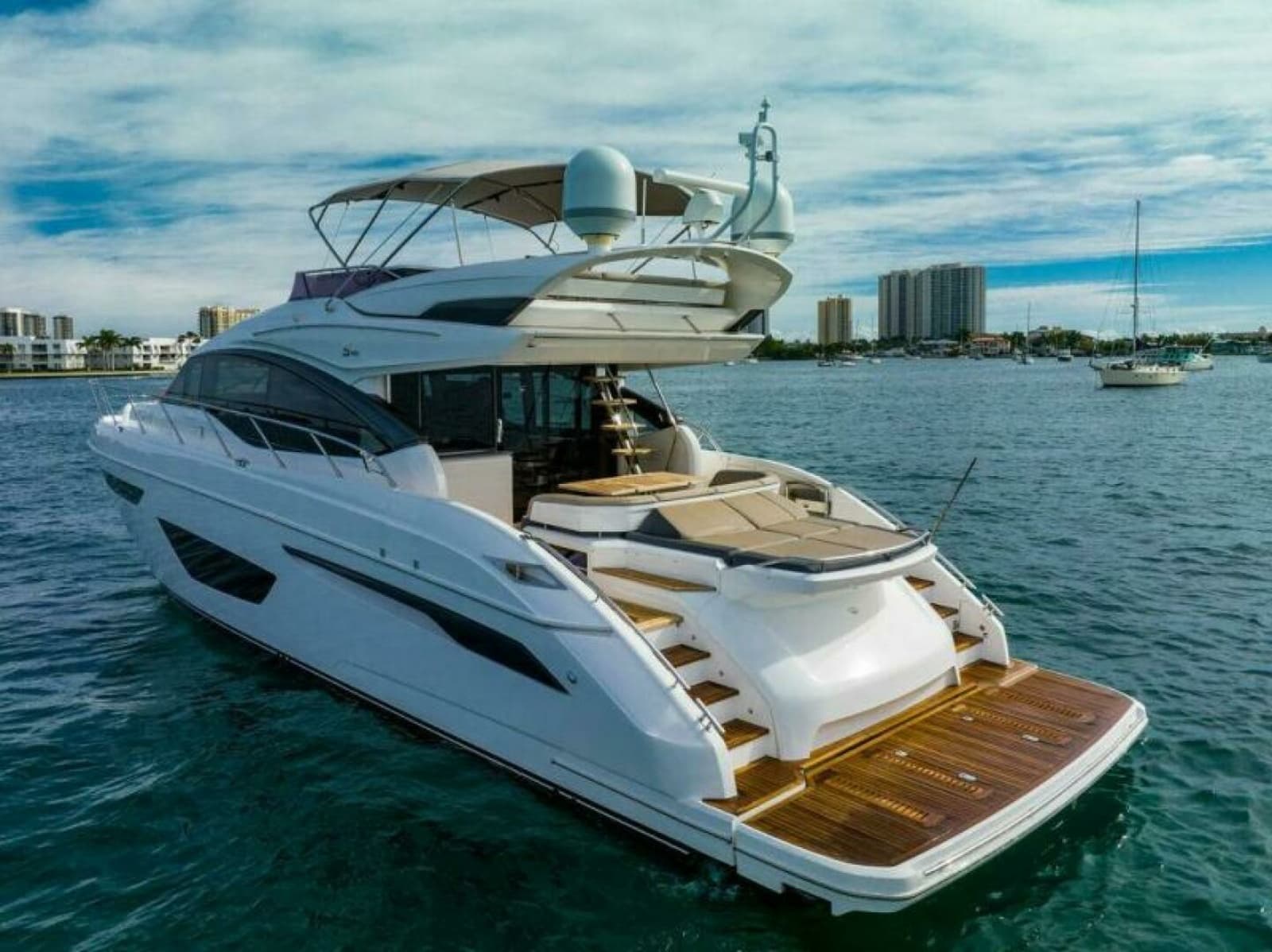 2016 Princess S65 - Photo 44