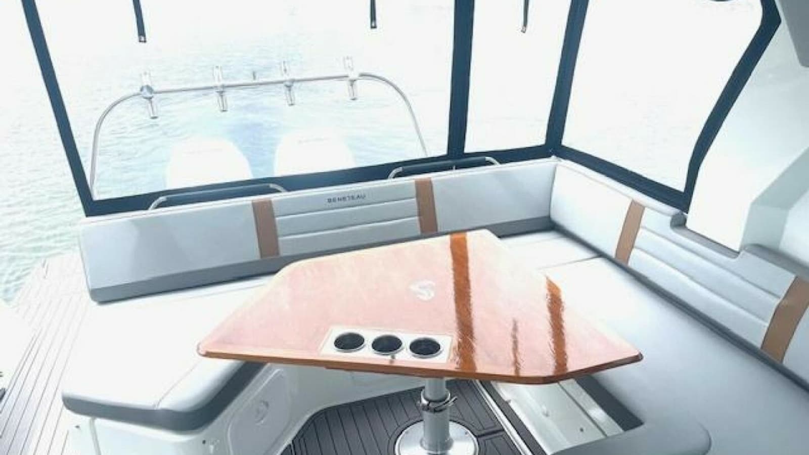 2022 Beneteau 32 Gran Turismo - Photo 8