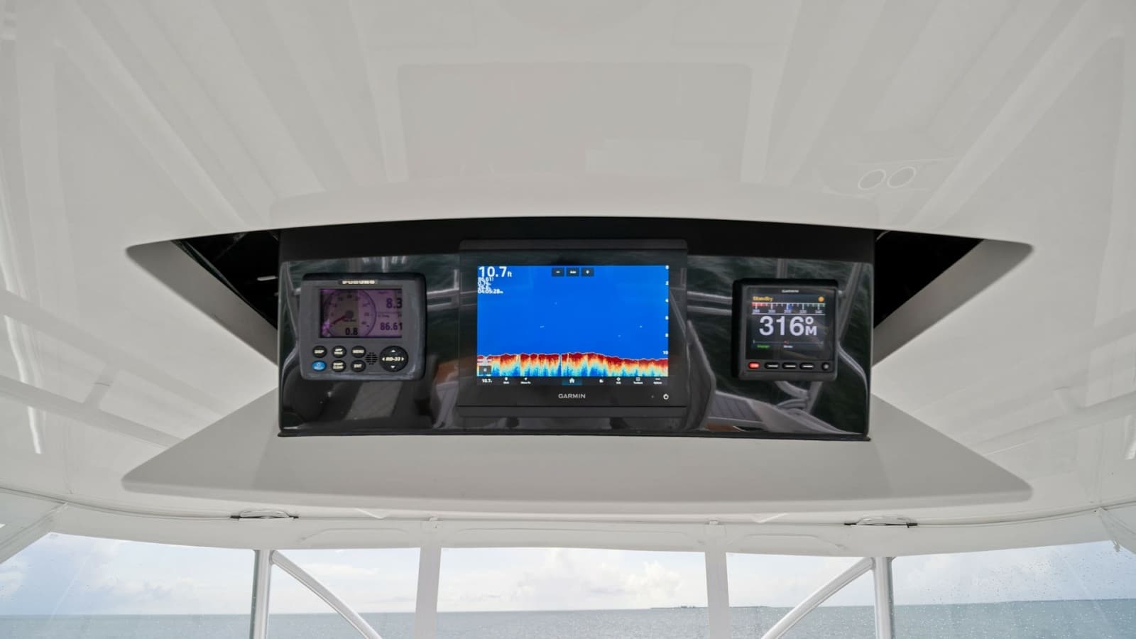 2015 Viking 55 Convertible - Photo 63