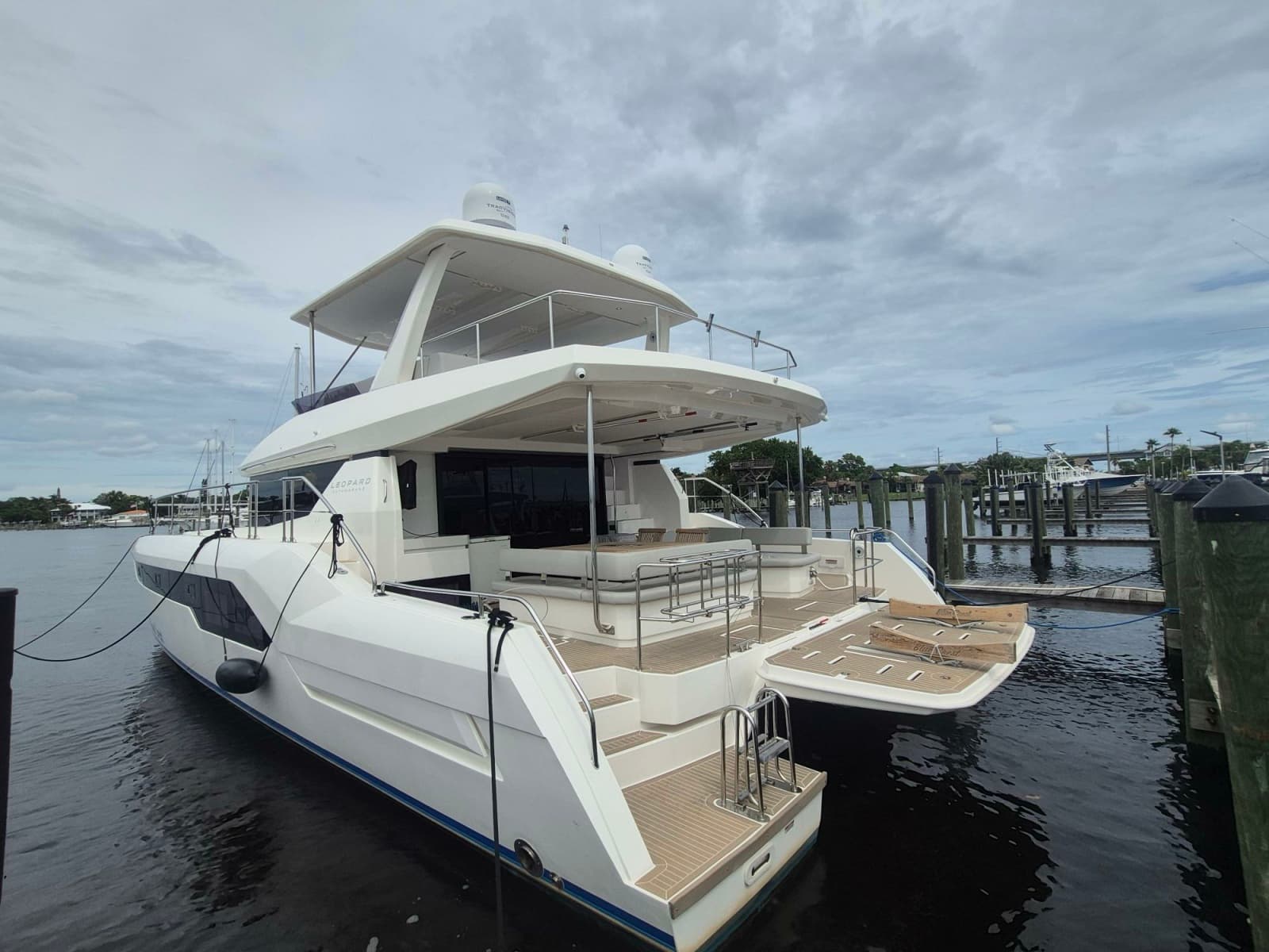 2023 Leopard 53 Powercat - Photo 4