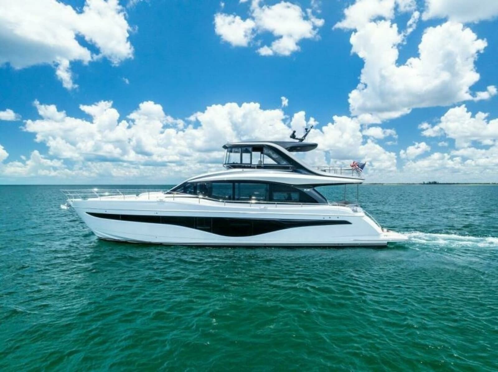 2024 Princess Y72 Motor Yacht - Photo 13