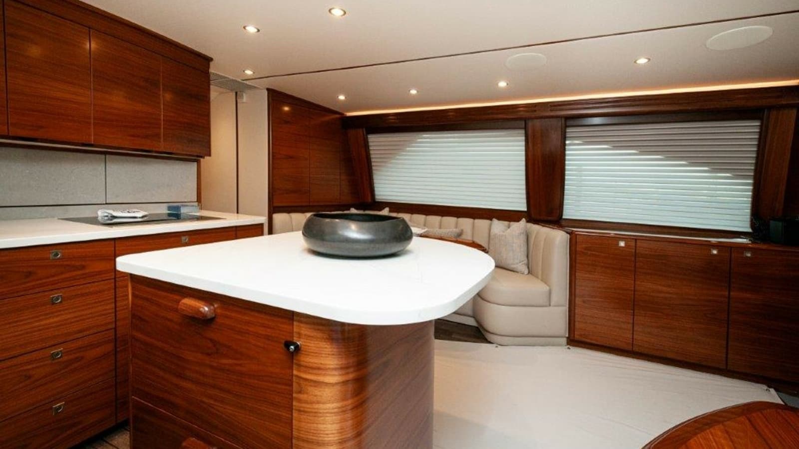 2025 Viking 58 Convertible - Photo 14