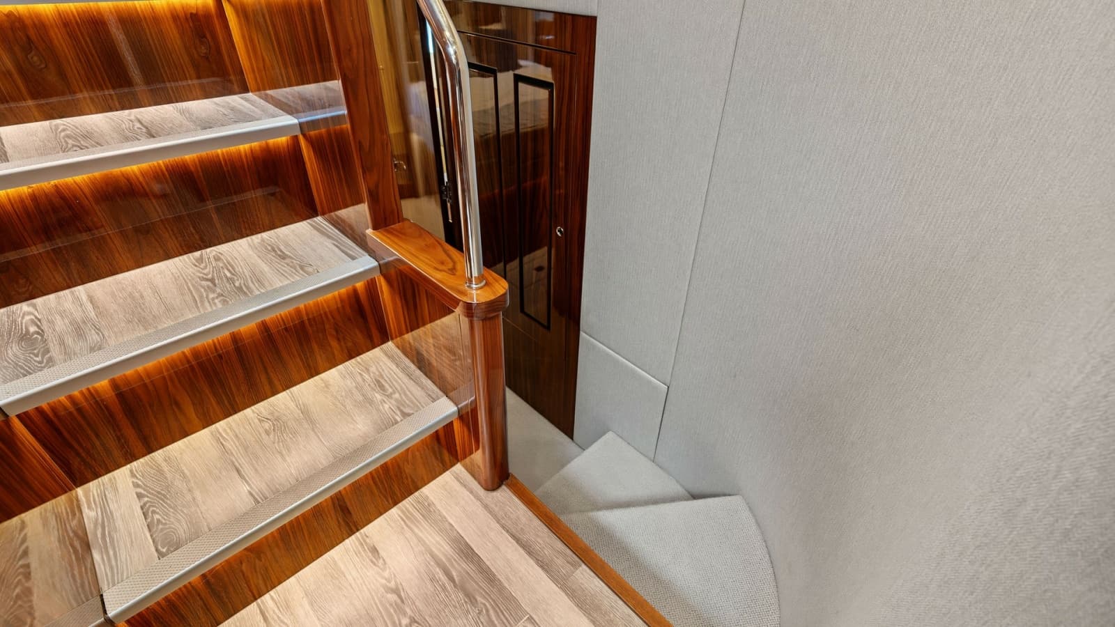 2021 Riviera 57 Enclosed Bridge - Photo 66