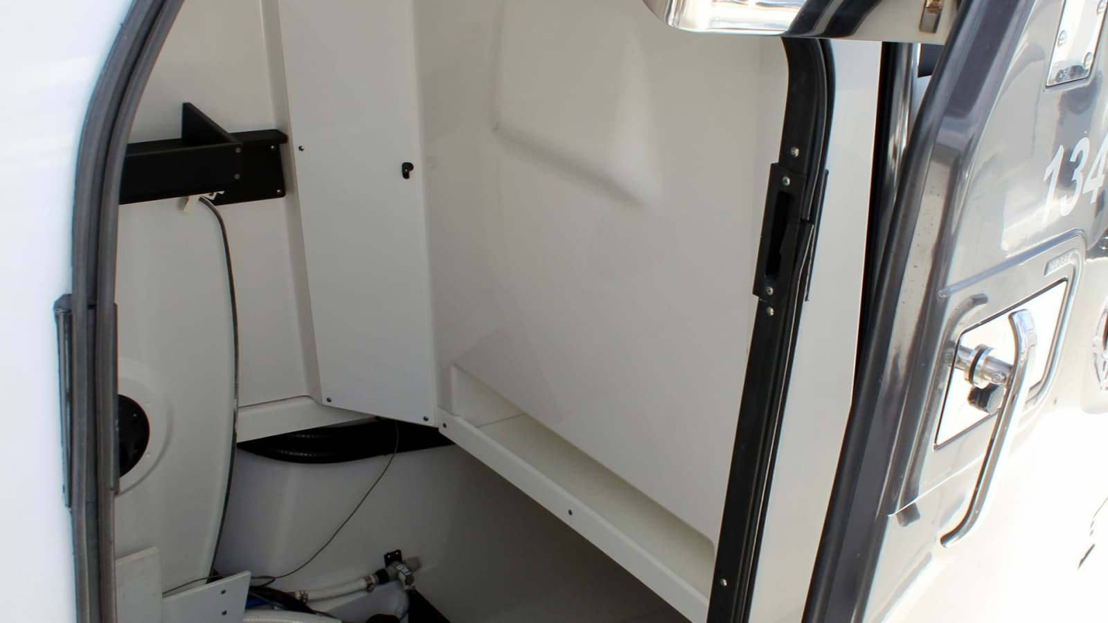 2020 Blackfin 332 Center Console - Photo 18