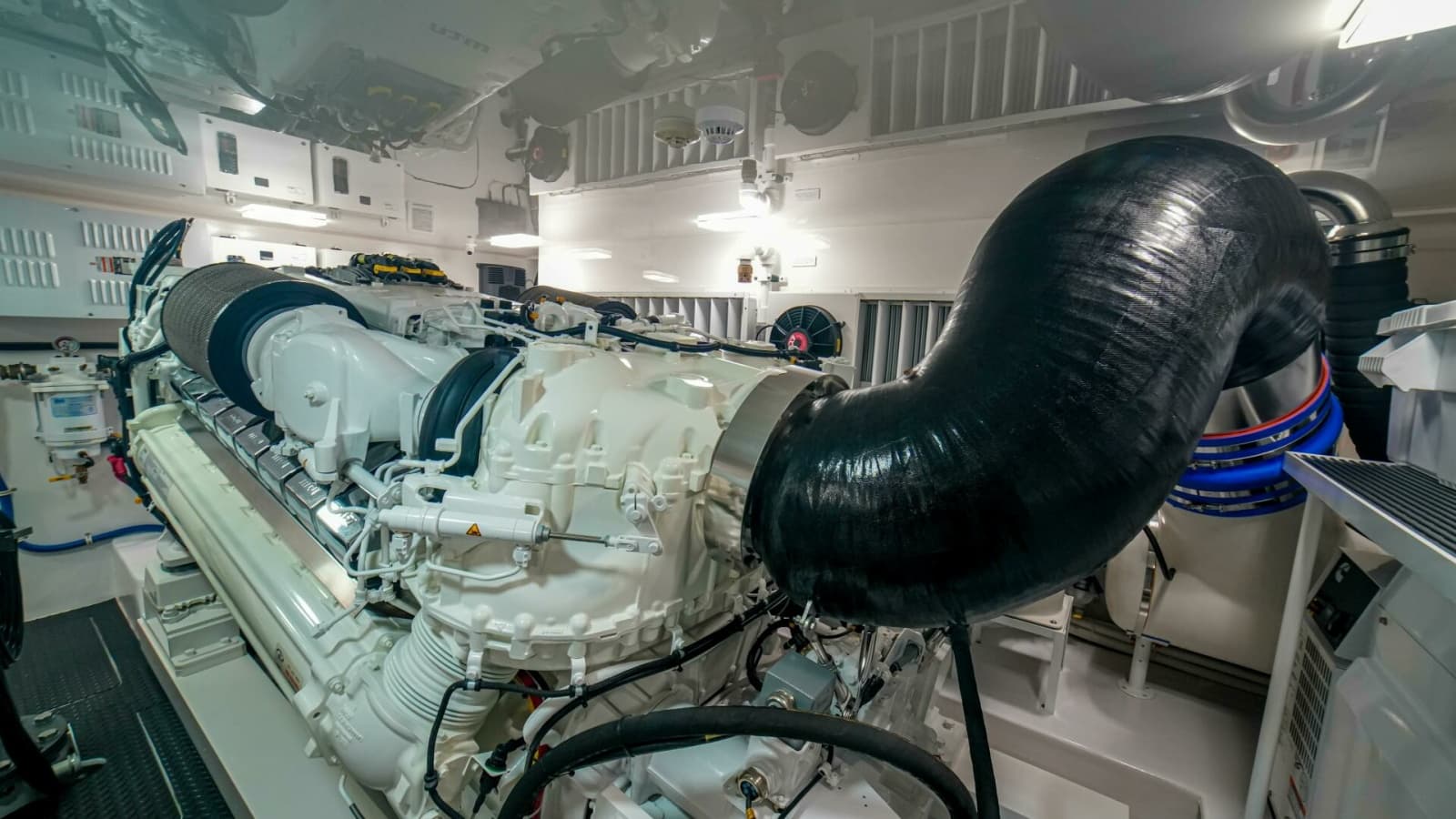2023 Viking 72 Convertible - Photo 101