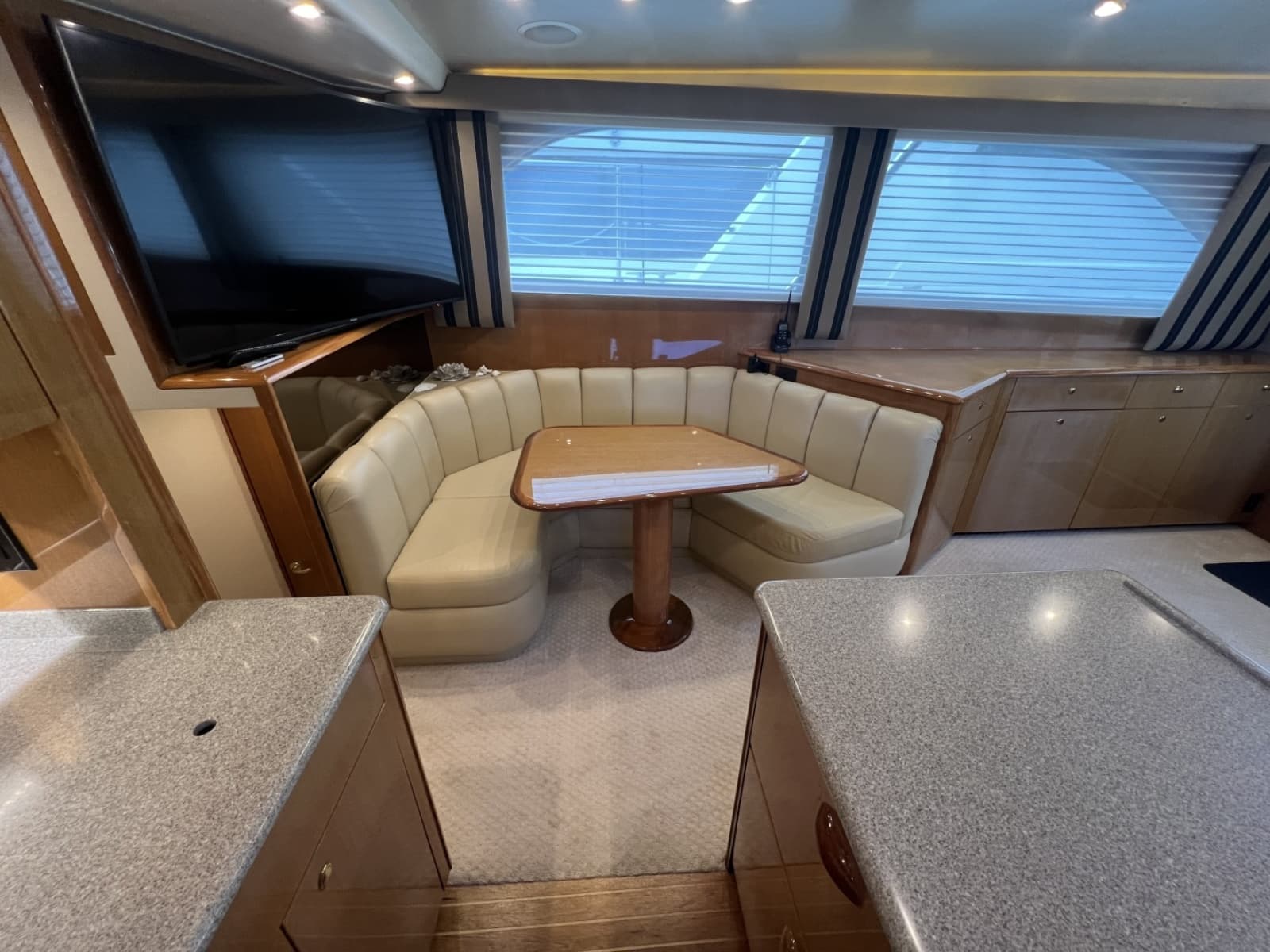 2003 Viking 52 Convertible - Photo 26