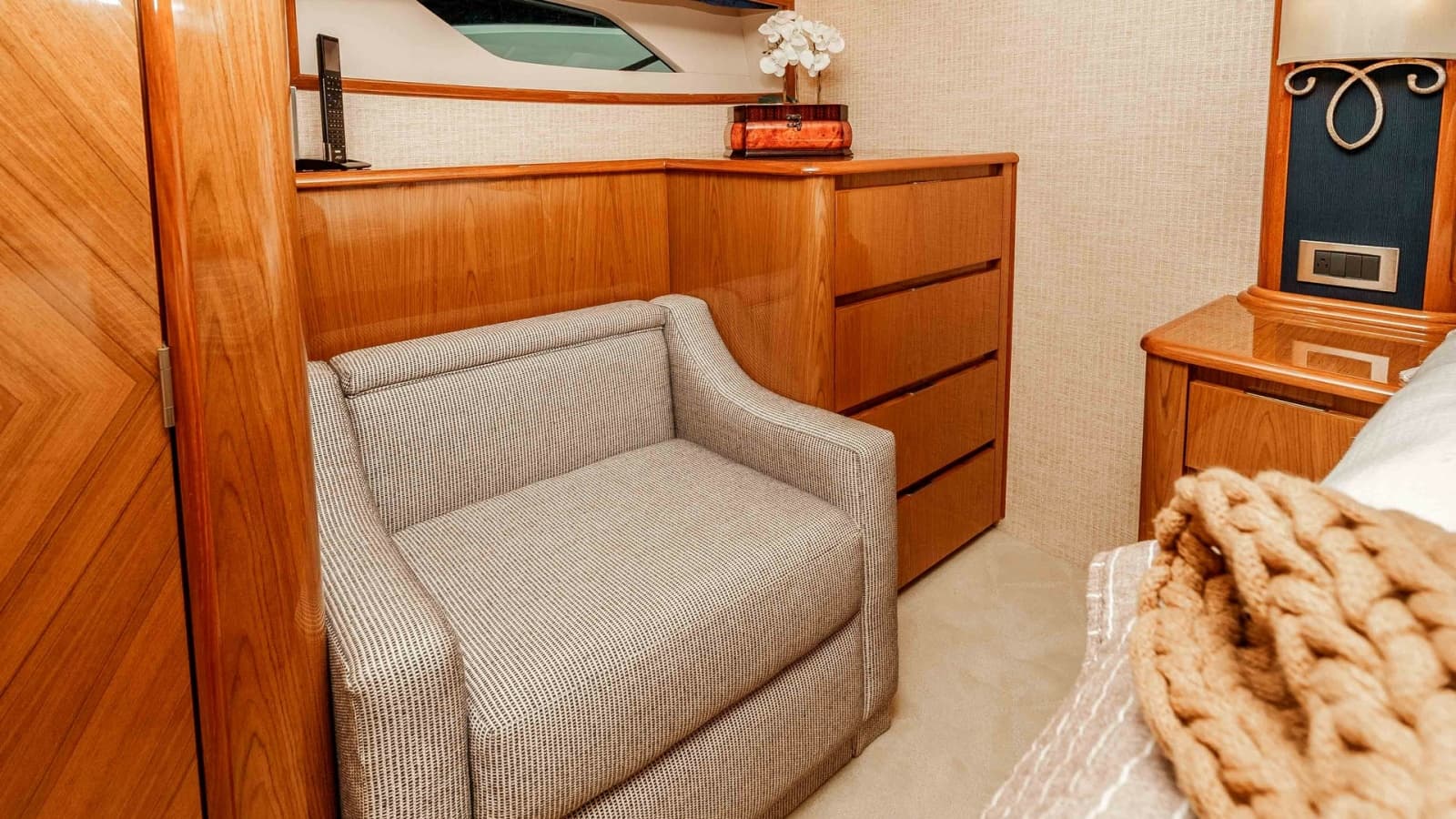 2014 Viking 76 Enclosed Bridge Sportfisher - Photo 29