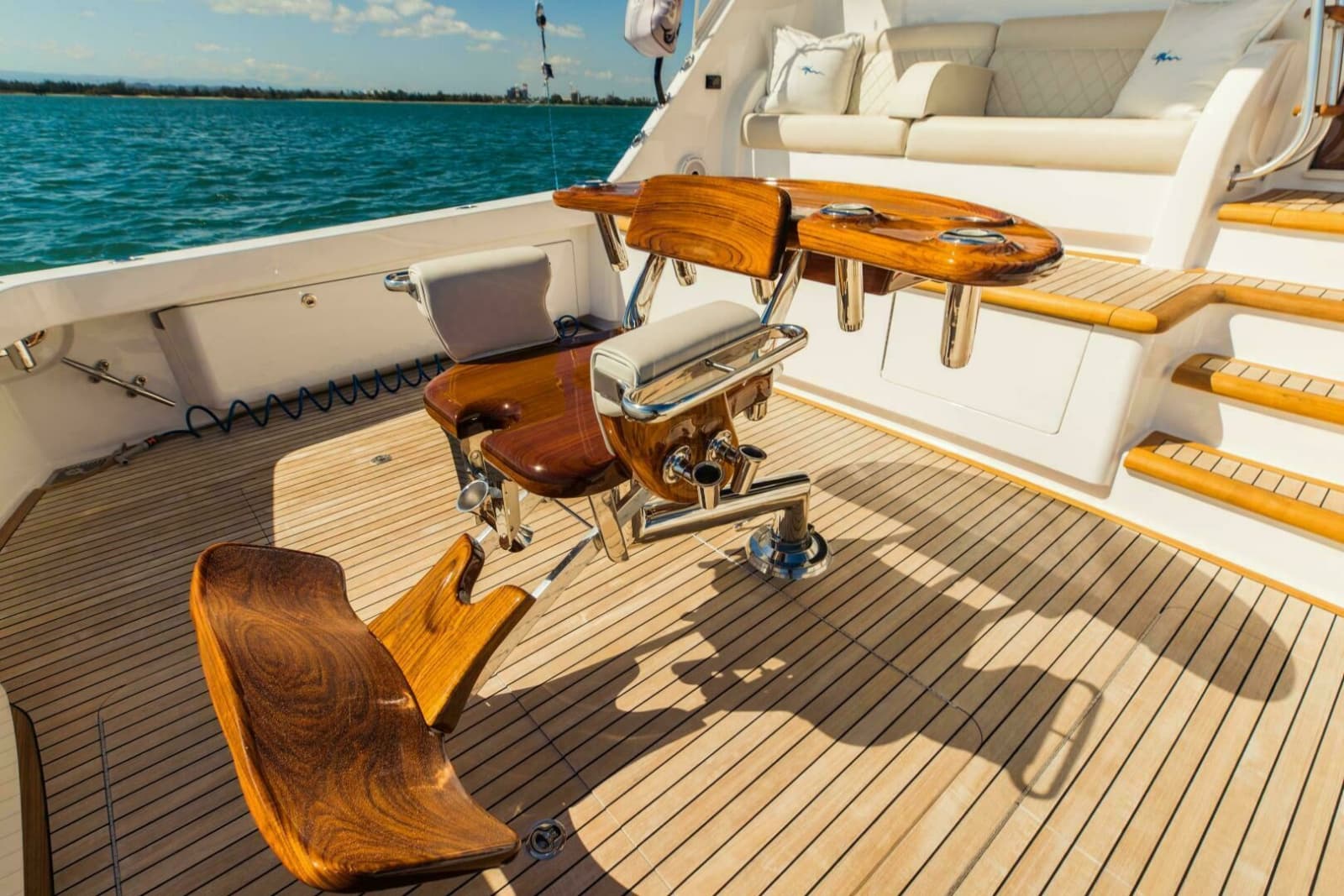 2020 Viking 72 Enclosed Bridge - Photo 41