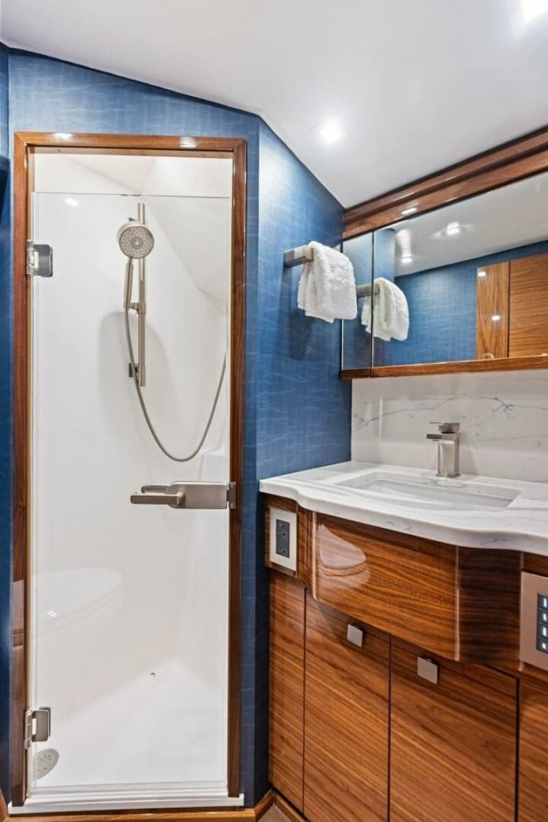 2026 Viking 82 Convertible - Photo 185