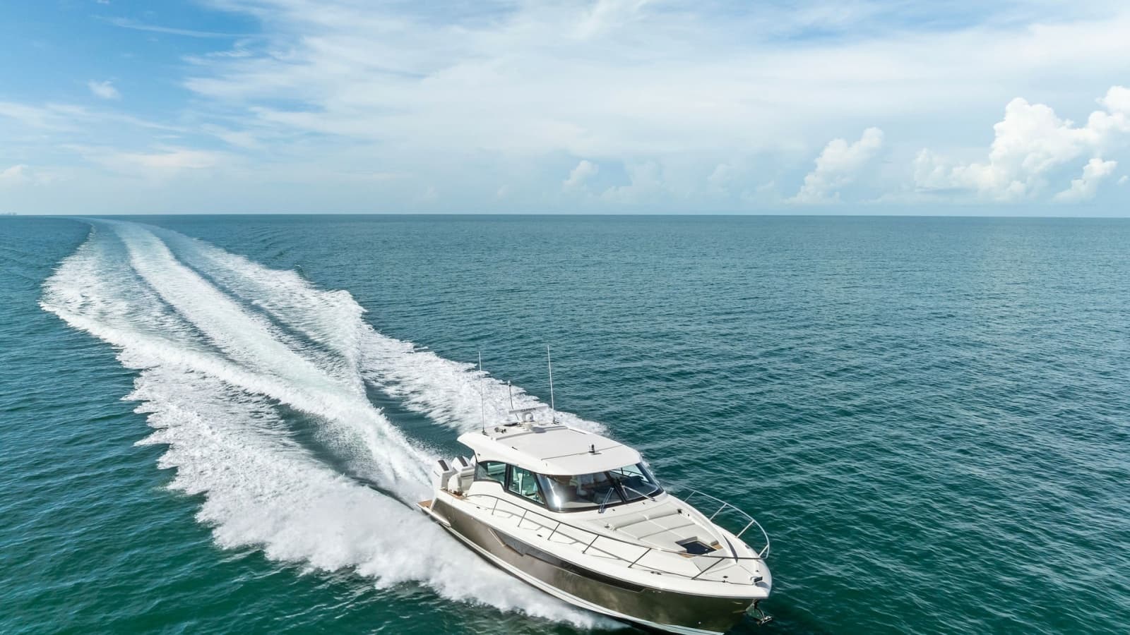 2025 Tiara Yachts 48LE - Photo 84