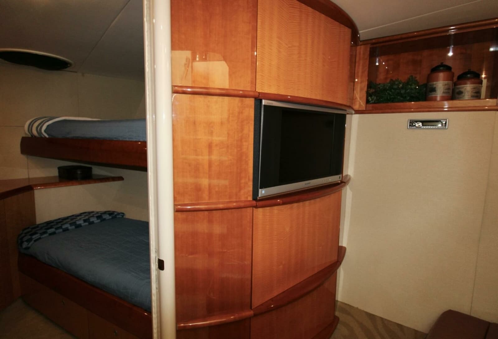 2007 Lazzara Yachts 74 Motor Yacht - Photo 143