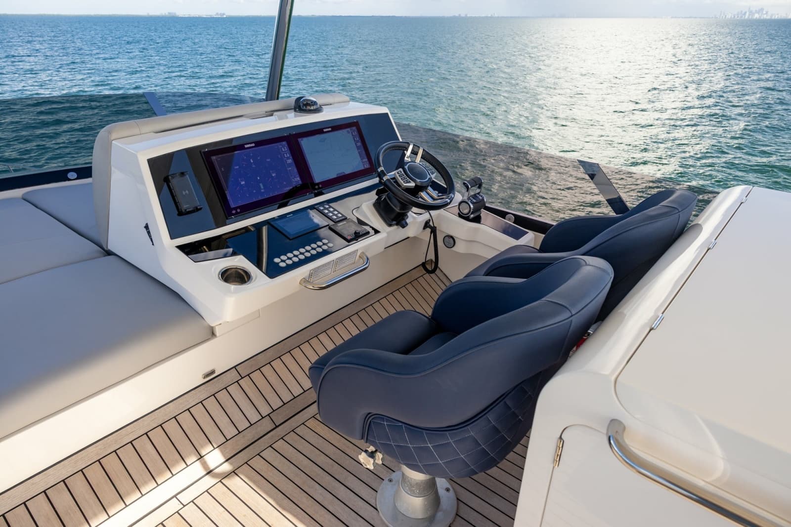 2022 Sunseeker Manhattan 68 - Photo 15
