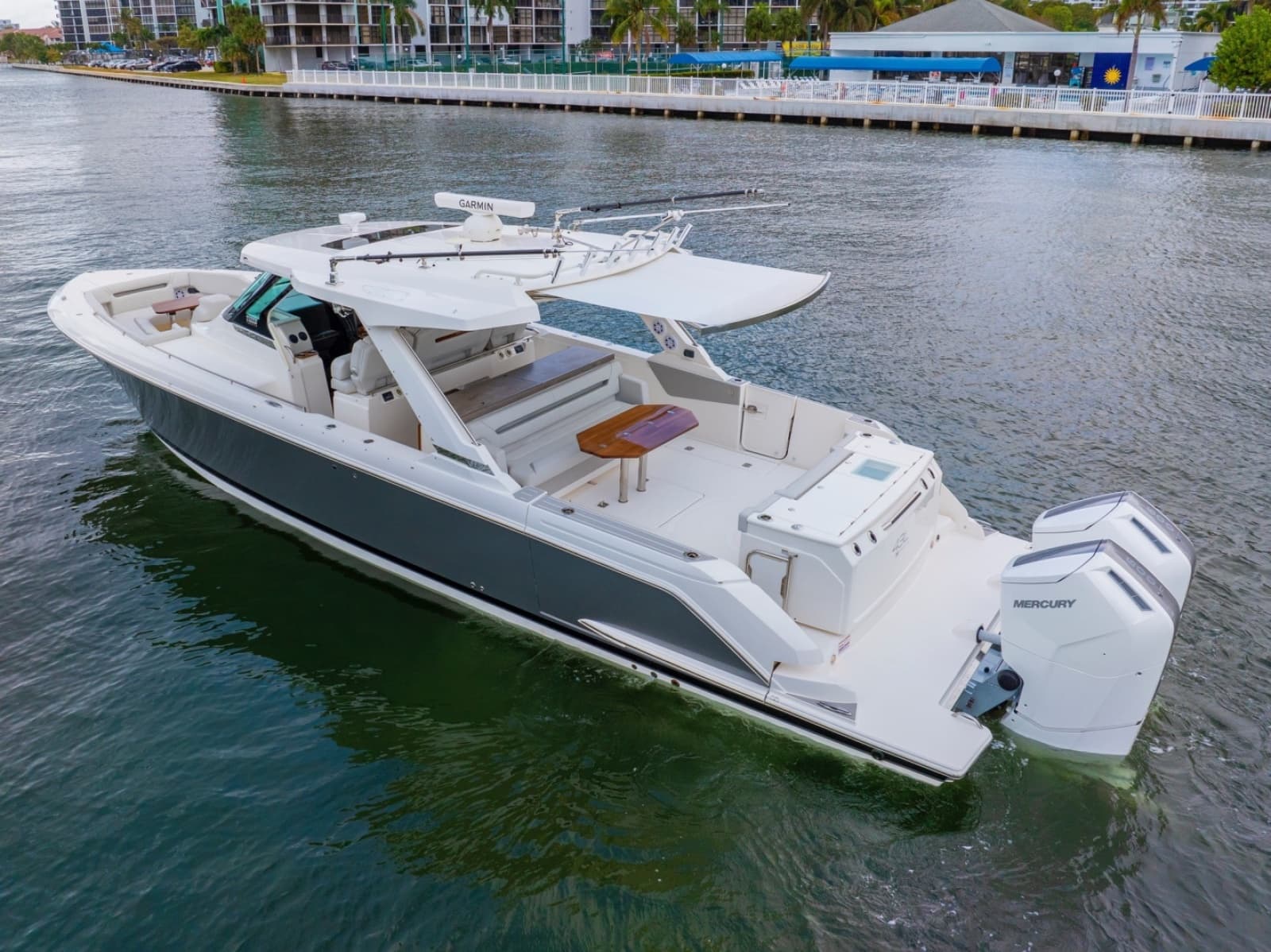 2024 Tiara Yachts 43 LS - Photo 6