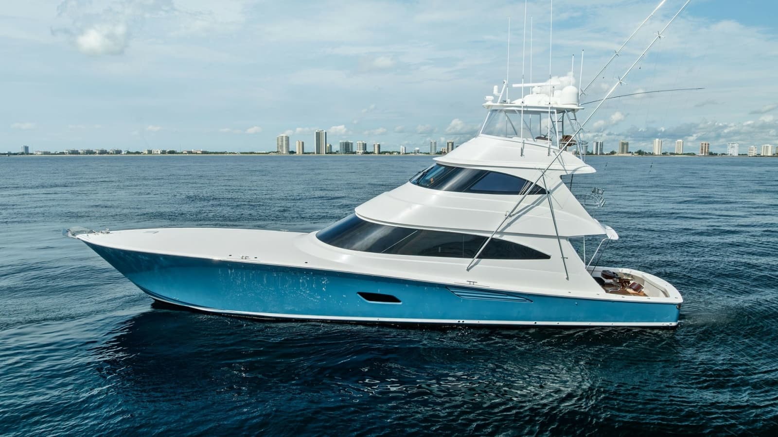 2017 Viking 80 Convertible - Photo 78