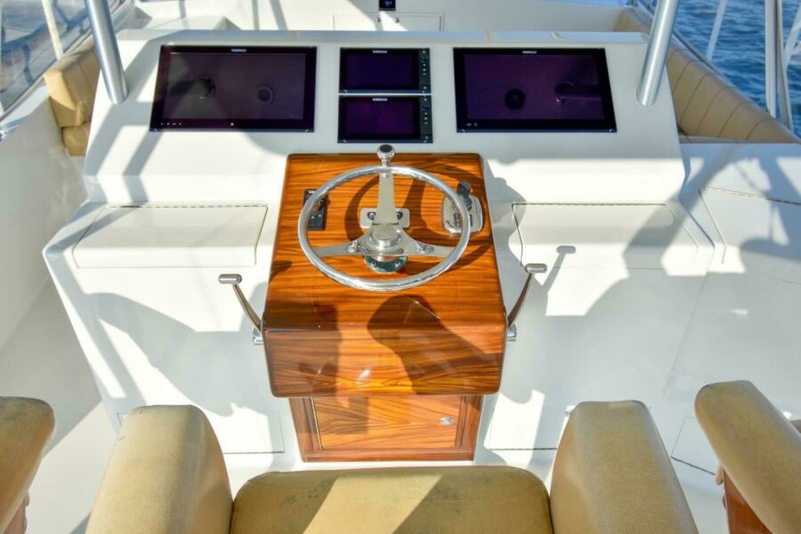 1991 Monterey 65 Convertible Custom Sportfish - Photo 3