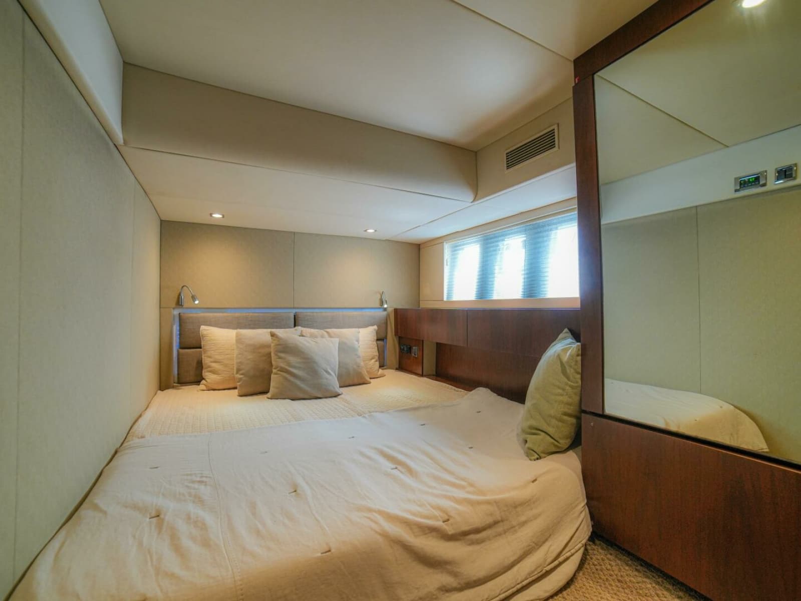 2014 Fairline 50 - Photo 41