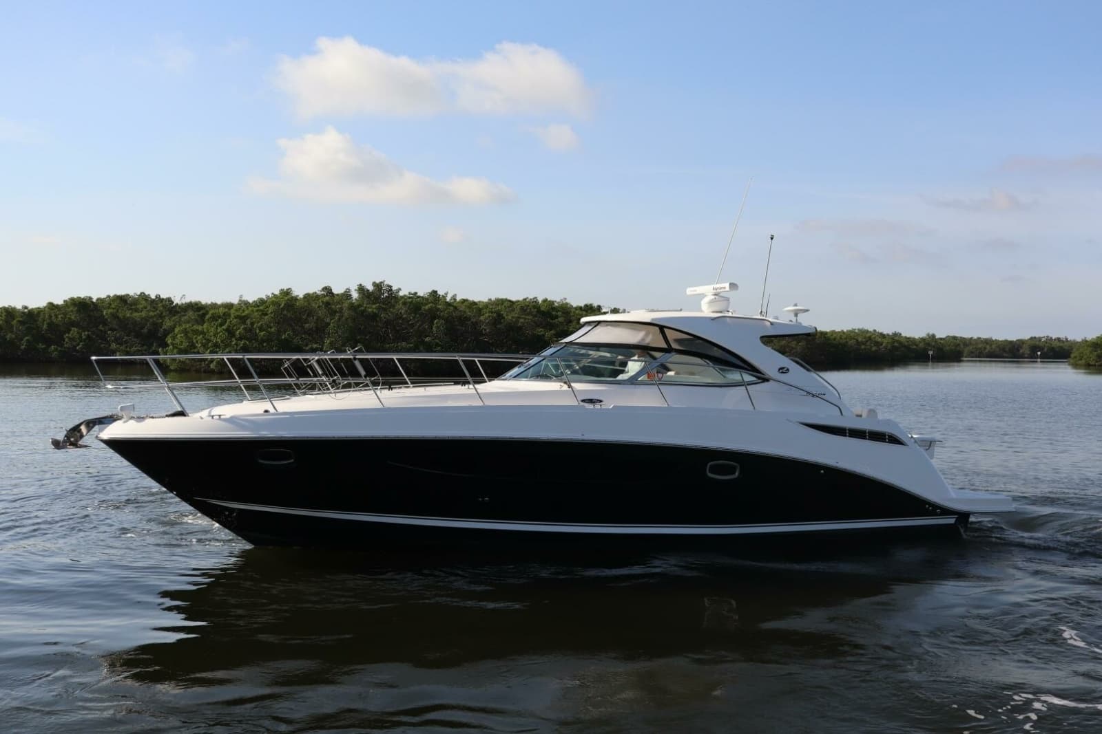 2015 Sea Ray 410 Sundancer - Photo 99