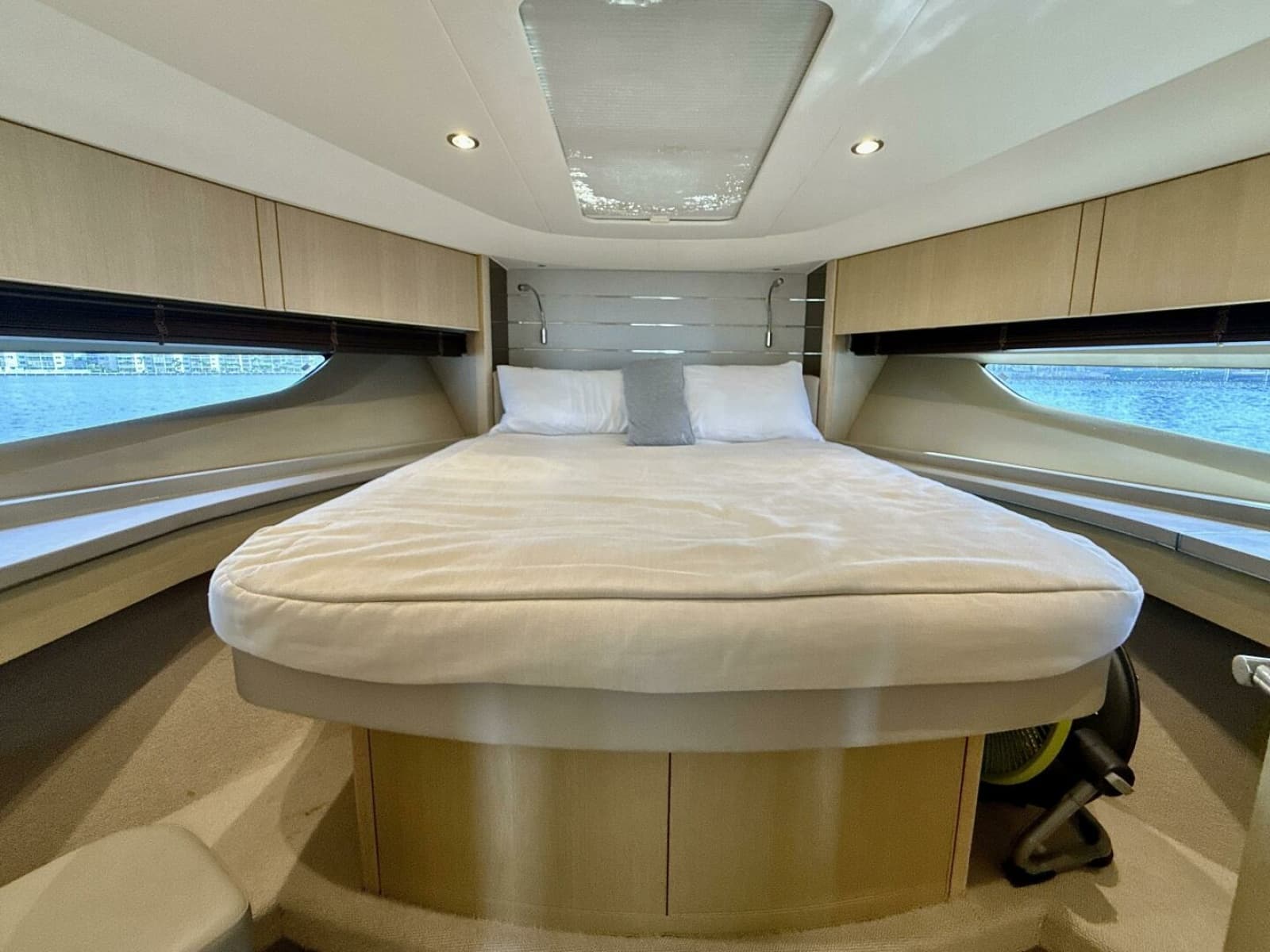 2017 Princess V58 - Photo 28
