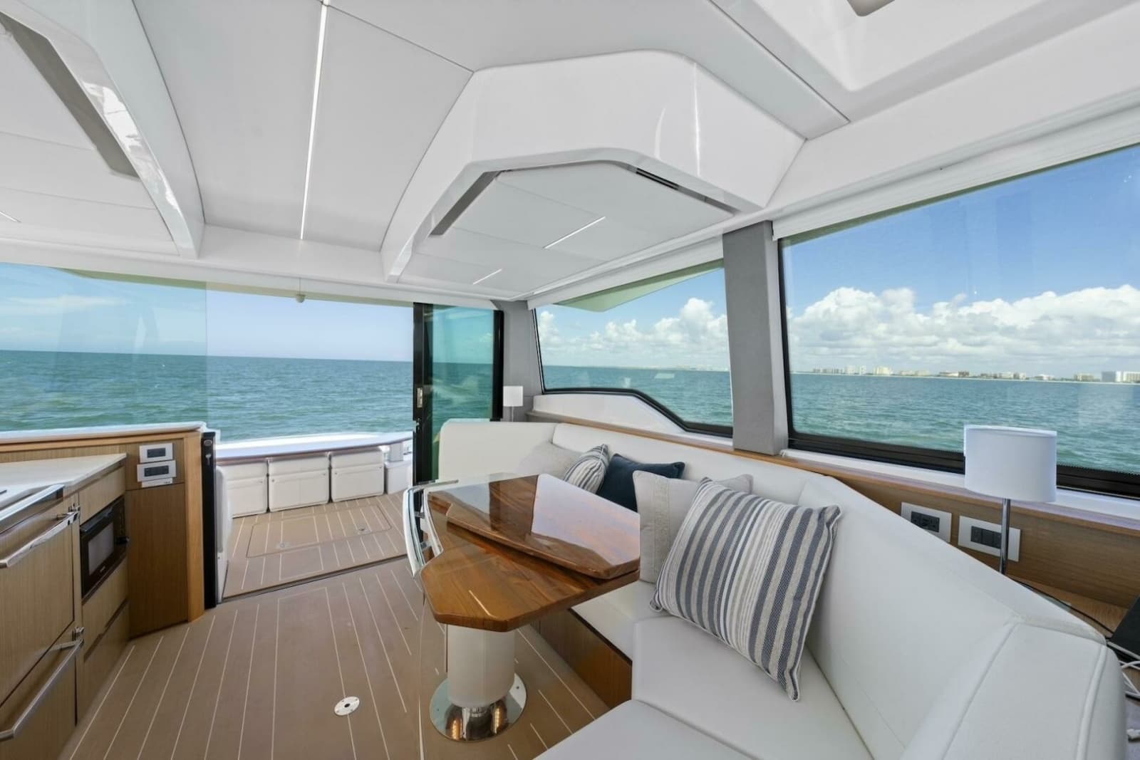 2023 Tiara Yachts EX 60 - Photo 33