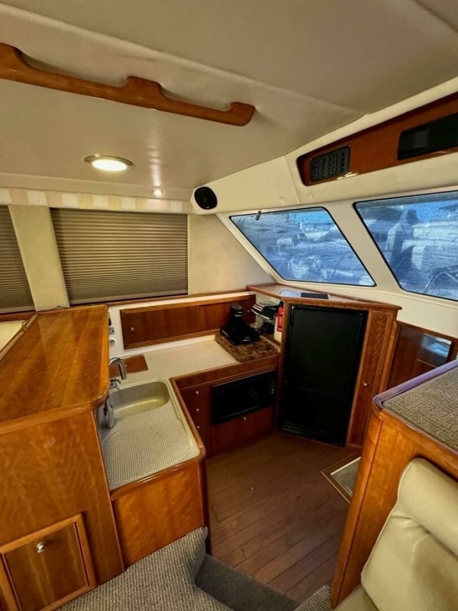 2002 Riviera 43 Flybridge - Photo 3