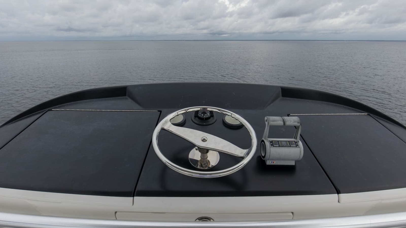 2007 Viking 74 Enclosed Bridge - Photo 36