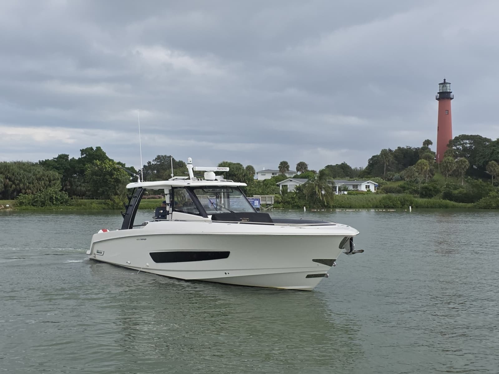 2021 Boston Whaler 420 Outrage - Photo 15