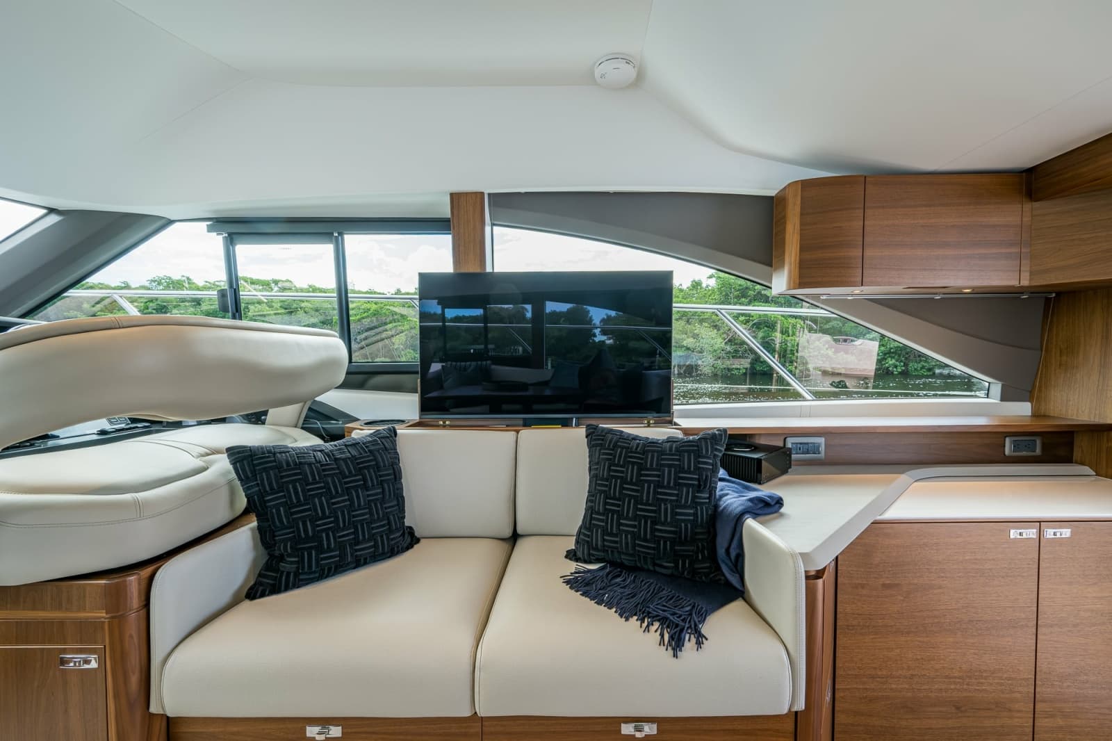 2025 Princess F45 - Photo 31