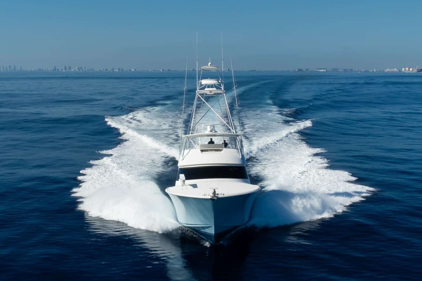 2010 Viking 82 Convertible - Photo 46