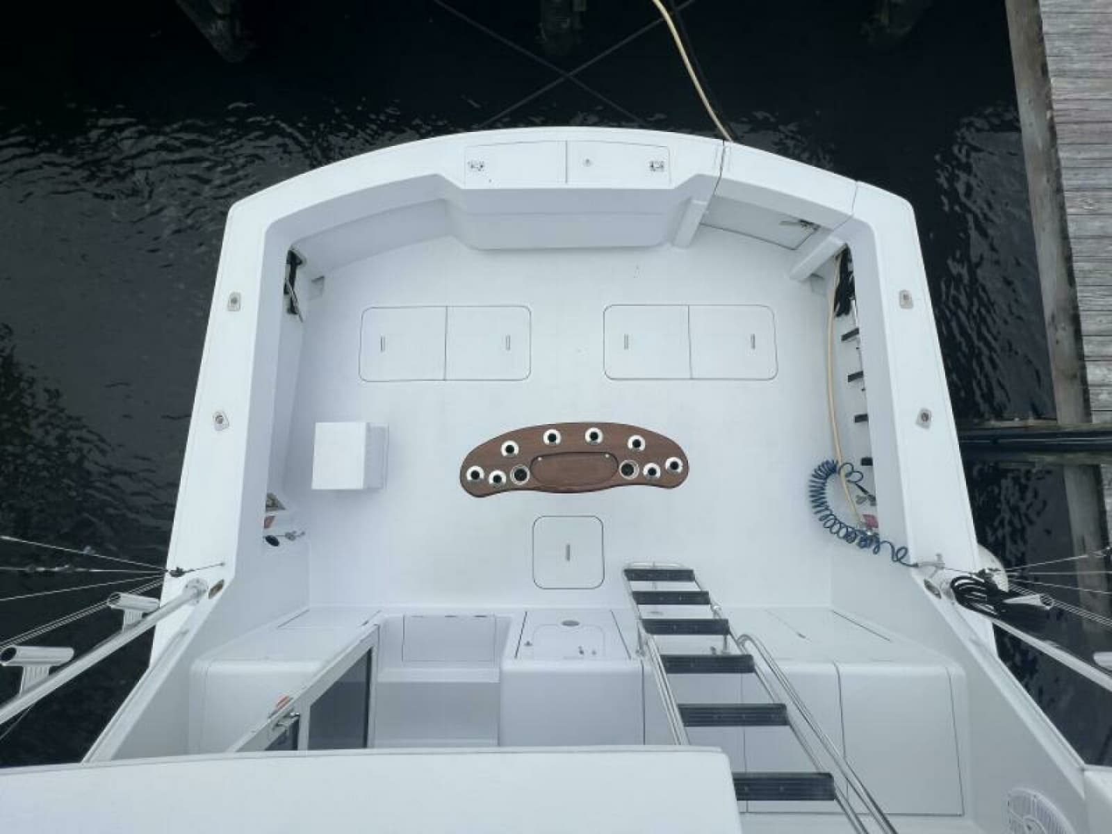 1999 Hatteras 60 Convertible - Photo 22