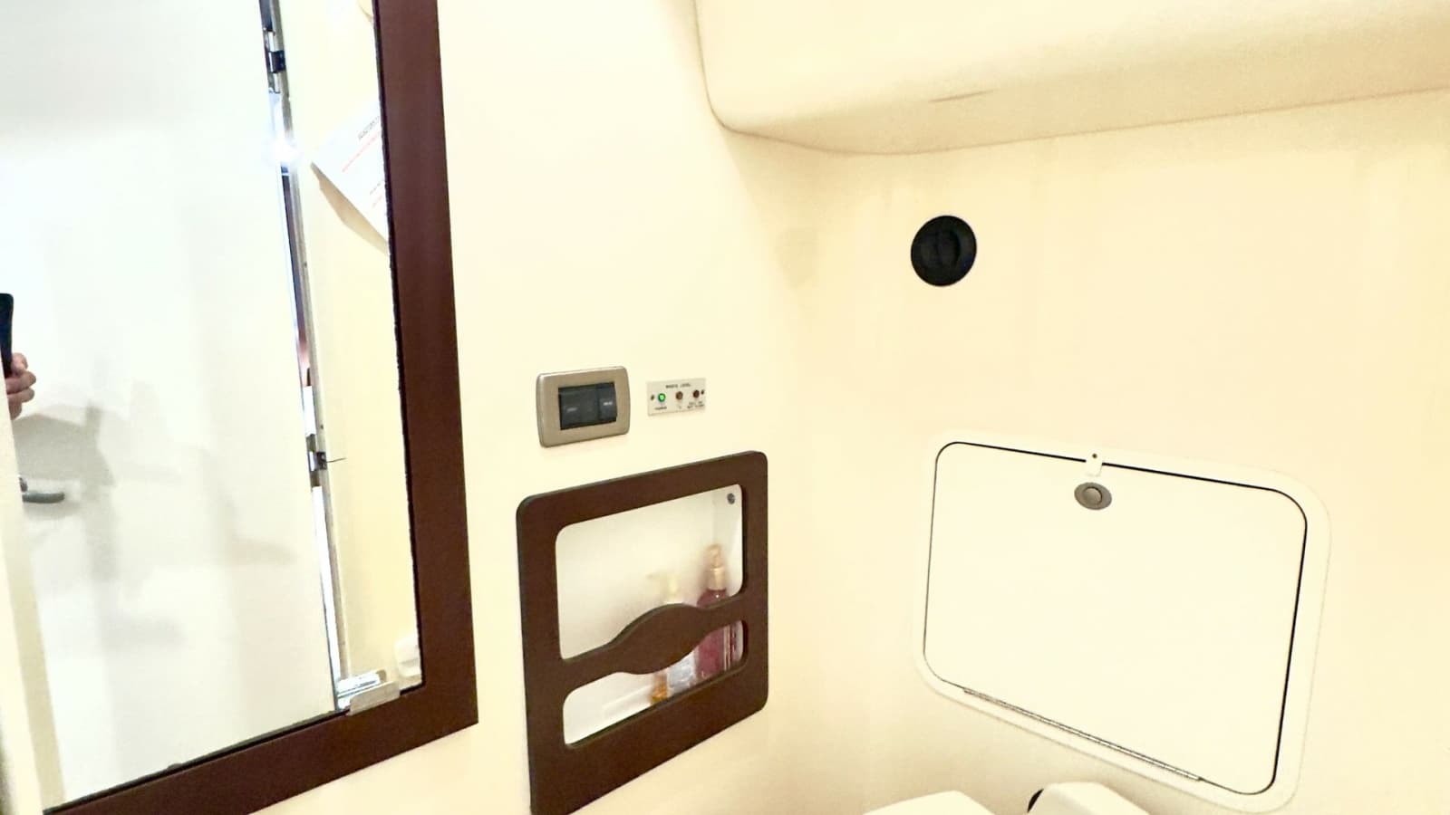 2006 Sea Ray 40 Motor Yacht - Photo 26