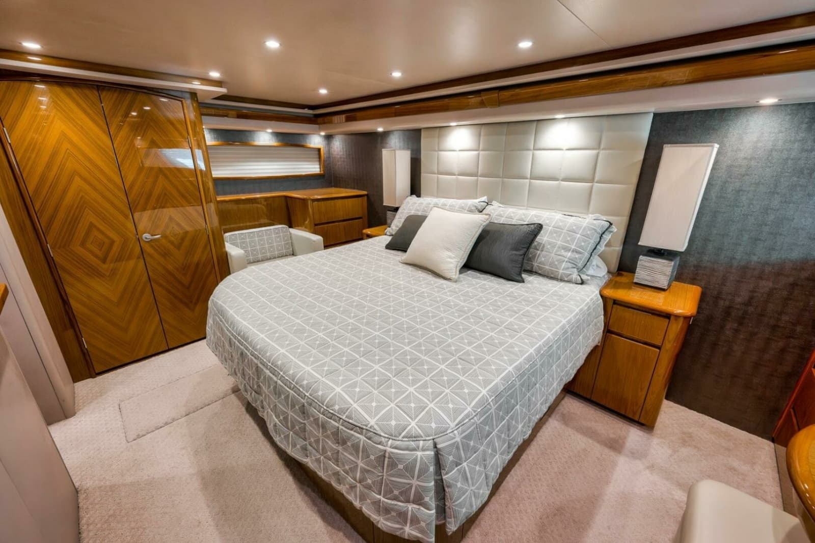 2011 Viking 76 Enclosed Bridge - Photo 59
