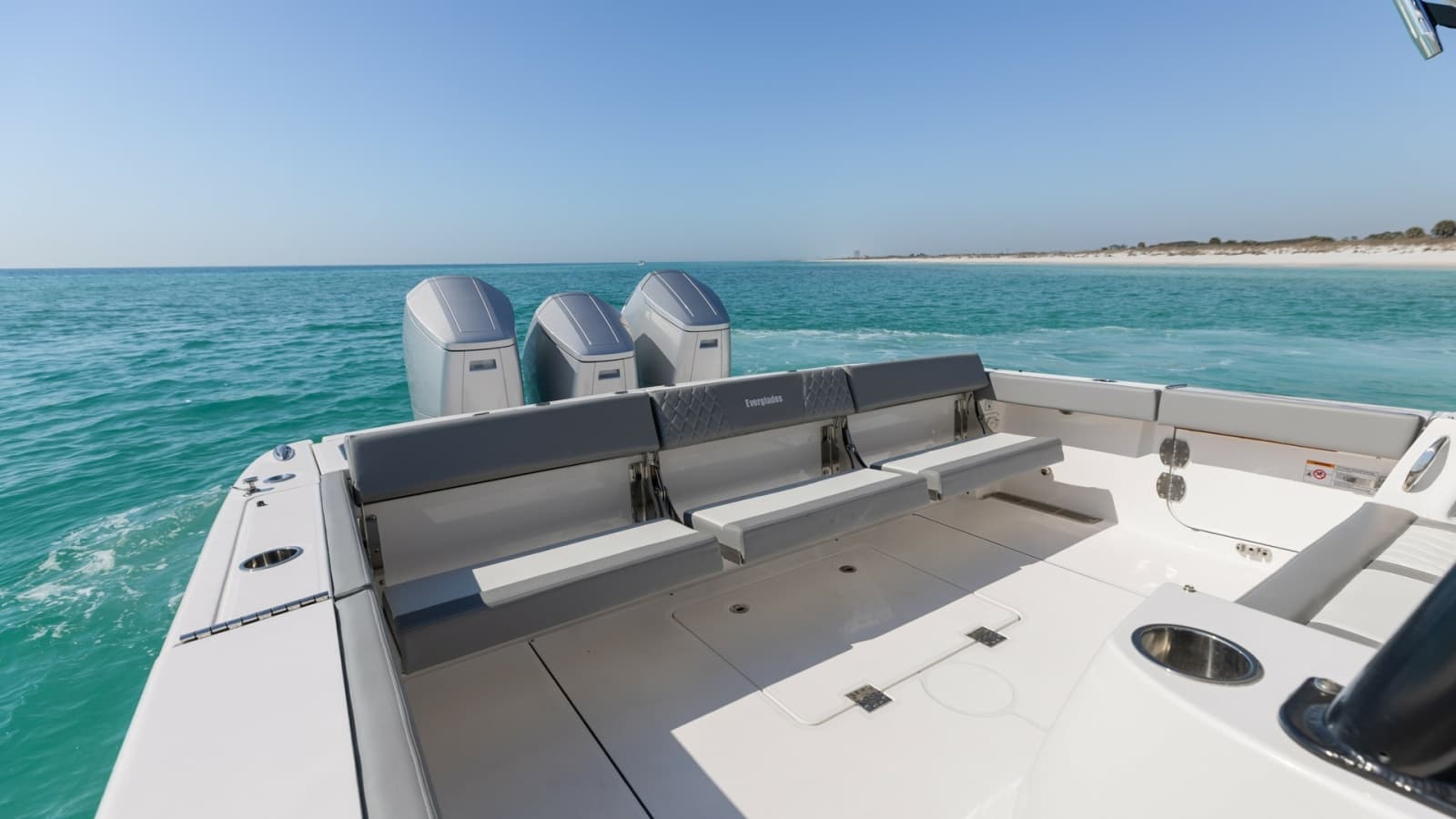 2023 Everglades 455 Center Console - Photo 8